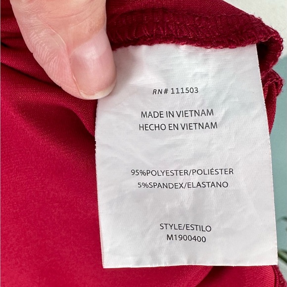 Luxology, Cold Shoulder Lace Up Detail Ruch Side Red Size Lg - Picture 9 of 9